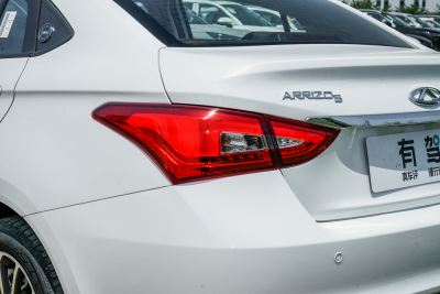 2025款 卓越版 1.5L CVT风尚型-外观-图片-有驾