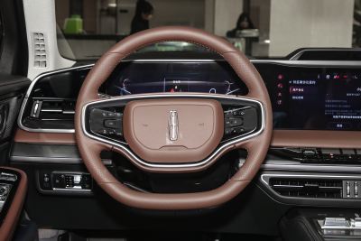 2025款 2.0T 尊逸混动版-内饰-图片-有驾