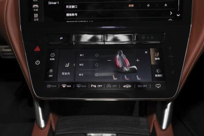 2023款 3.0T Modena-空间-图片-有驾