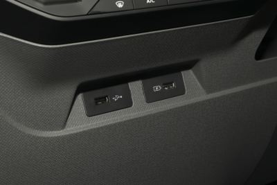 2024款 改款 熊猫mini 200km 龙腾版-内饰-图片-有驾