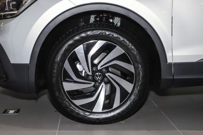 2024款 出众款 300TSI 自动两驱龙腾版-外观-图片-有驾