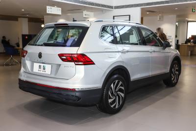 2024款 出众款 300TSI 自动两驱龙腾版-外观-图片-有驾