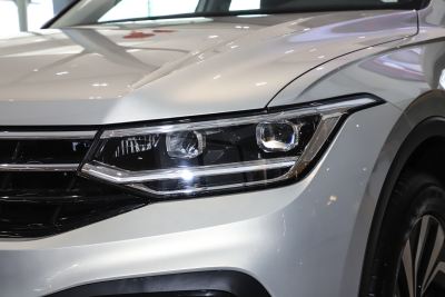 2024款 出众款 300TSI 自动两驱龙腾版-外观-图片-有驾