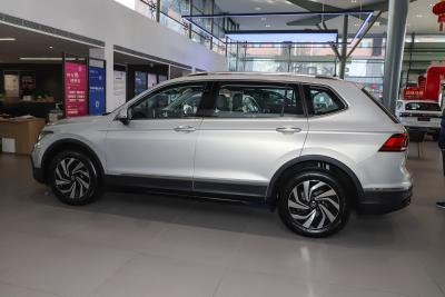 2024款 出众款 300TSI 自动两驱龙腾版-外观-图片-有驾