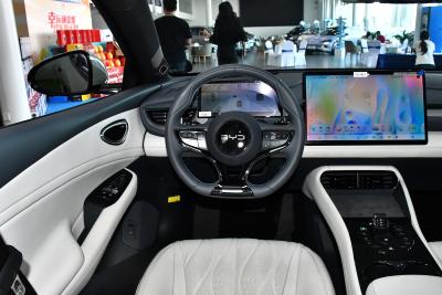 2025款 550四驱热浪版-内饰-图片-有驾