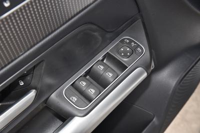 2022款 GLA 220 4MATIC-内饰-图片-有驾