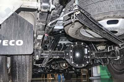 2025款 2.5T A37M1多用途乘用车 中轴中顶双胎-外观-图片-有驾