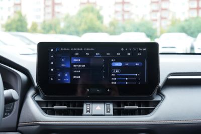 2024款 2.0L CVT两驱风尚Plus版-内饰-图片-有驾