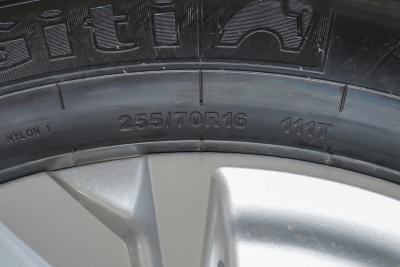 2024款 2.3T 手动四驱柴油尊享版平底货箱-外观-图片-有驾