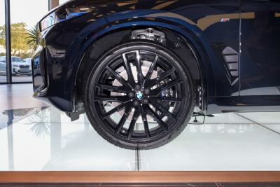 2026款 xDrive 40Li 尊享型M运动曜夜套装-外观-图片-有驾