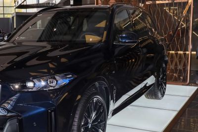 2026款 xDrive 40Li 尊享型M运动曜夜套装-外观-图片-有驾