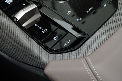 2025款 xDrive25L 豪华套装-内饰-图片-有驾