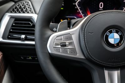 2023款 xDrive 40Li M运动曜夜套装-内饰-图片-有驾