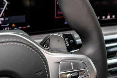 2023款 xDrive 40Li M运动曜夜套装-内饰-图片-有驾