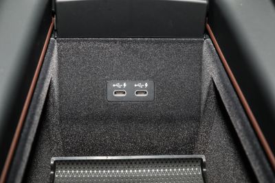 2023款 xDrive 40Li M运动曜夜套装-内饰-图片-有驾