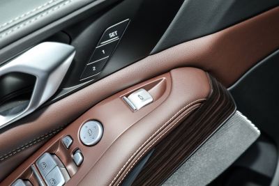 2023款 xDrive 40Li M运动曜夜套装-内饰-图片-有驾