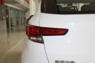2019款 EV400 旗舰版-外观-图片-有驾