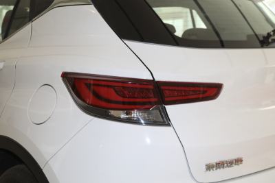 2019款 EV400 旗舰版-外观-图片-有驾