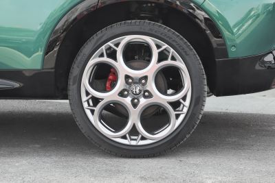 2024款 2.0T 268HP AWD Veloce赛道版-外观-图片-有驾