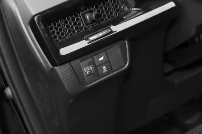 2024款 240TURBO 四驱臻享版 5座-内饰-图片-有驾