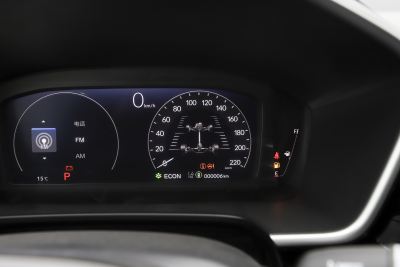 2024款 240TURBO 四驱臻享版 5座-内饰-图片-有驾