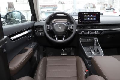 2024款 240TURBO 四驱臻享版 5座-内饰-图片-有驾