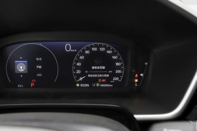 2024款 240TURBO 四驱臻享版 5座-内饰-图片-有驾
