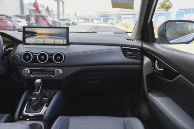 2025款 荣誉 2.0L CVT XV+领先版-内饰-图片-有驾