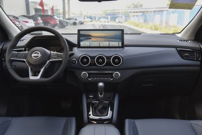 2025款 荣誉 2.0L CVT XV+领先版-内饰-图片-有驾