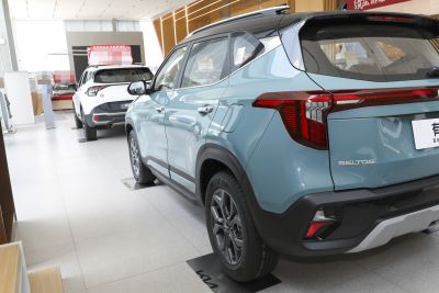 2023款 1.5L CVT豪华版-外观-图片-有驾