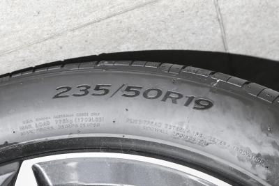 2025款  quattro 45周年典藏版 40TFSI 时尚型-外观-图片-有驾