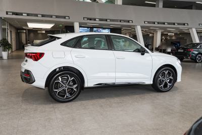 2025款  quattro 45周年典藏版 40TFSI 时尚型-外观-图片-有驾