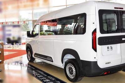 2026款 远行·泊然 2.0T 自动中轴中顶基础版-外观-图片-有驾