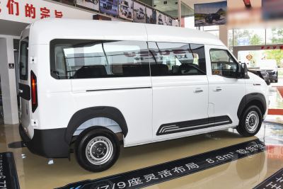 2026款 远行·泊然 2.0T 自动中轴中顶基础版-外观-图片-有驾