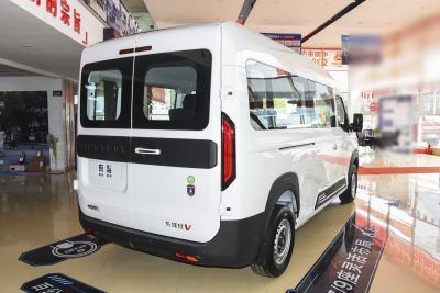 2026款 远行·泊然 2.0T 自动中轴中顶基础版-外观-图片-有驾