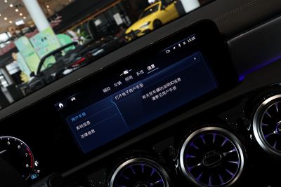 2025款 改款 AMG A 35 L 4MATIC-内饰-图片-有驾 2025款 改款 AMG A 35 L 4MATIC-内饰-图片-有驾