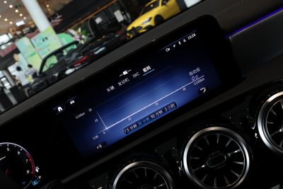 2025款 改款 AMG A 35 L 4MATIC-内饰-图片-有驾 2025款 改款 AMG A 35 L 4MATIC-内饰-图片-有驾