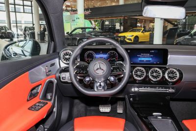 2025款 改款 AMG A 35 L 4MATIC-内饰-图片-有驾 2025款 改款 AMG A 35 L 4MATIC-内饰-图片-有驾