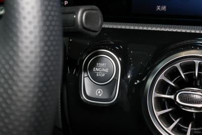 2025款 改款 AMG A 35 L 4MATIC-内饰-图片-有驾 2025款 改款 AMG A 35 L 4MATIC-内饰-图片-有驾
