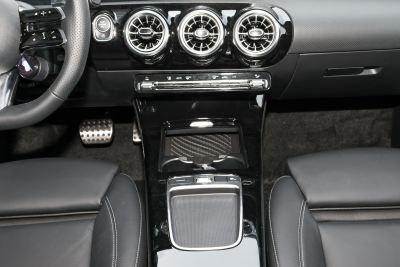 2025款 改款 AMG A 35 L 4MATIC-内饰-图片-有驾 2025款 改款 AMG A 35 L 4MATIC-内饰-图片-有驾