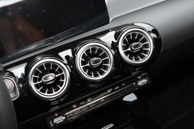 2025款 改款 AMG A 35 L 4MATIC-内饰-图片-有驾 2025款 改款 AMG A 35 L 4MATIC-内饰-图片-有驾