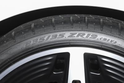 2025款 改款 AMG A 35 L 4MATIC-外观-图片-有驾