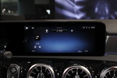 2025款 改款 AMG A 35 L 4MATIC-内饰-图片-有驾 2025款 改款 AMG A 35 L 4MATIC-内饰-图片-有驾