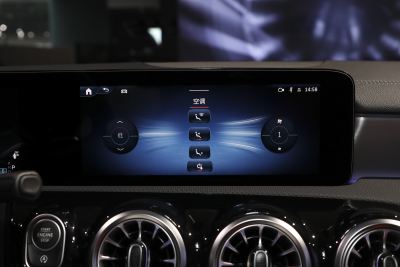 2025款 改款 AMG A 35 L 4MATIC-内饰-图片-有驾 2025款 改款 AMG A 35 L 4MATIC-内饰-图片-有驾