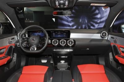 2025款 改款 AMG A 35 L 4MATIC-内饰-图片-有驾 2025款 改款 AMG A 35 L 4MATIC-内饰-图片-有驾