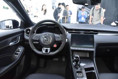2023款 1.5T XLINE 猎鲨版-内饰-图片-有驾