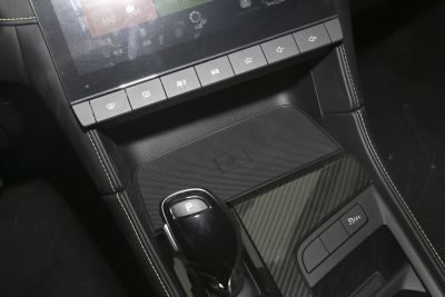 2023款 1.5T XLINE 猎鲨版-内饰-图片-有驾