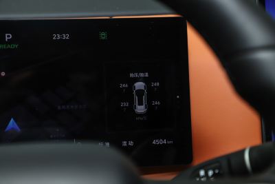 2025款 四驱 Max-内饰-图片-有驾