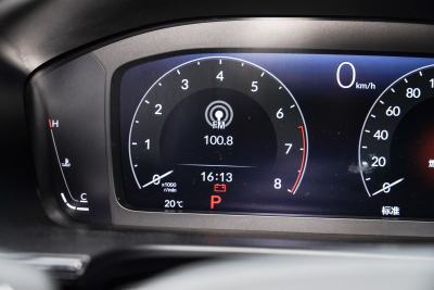 2025款 240TURBO 两驱豪华版 7座-内饰-图片-有驾