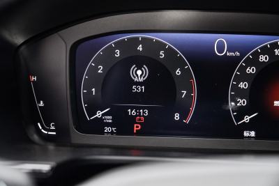 2025款 240TURBO 两驱豪华版 7座-内饰-图片-有驾